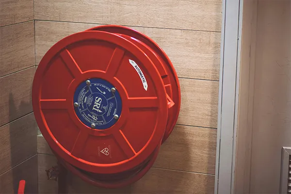 مضخات الحريق وشبكات الرشاشات المائية في الرياض